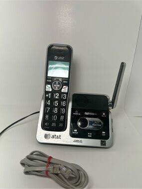 Silver & Black Cordless Phone with Answering System its works